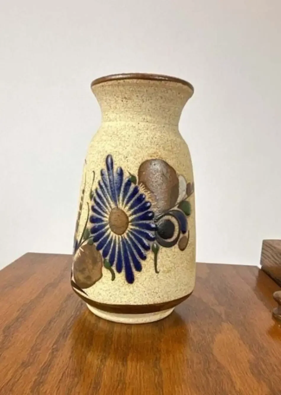 Vintage Z Mex Tonala Mexican Folk Art Hand Painted Sandstone Pottery Vase